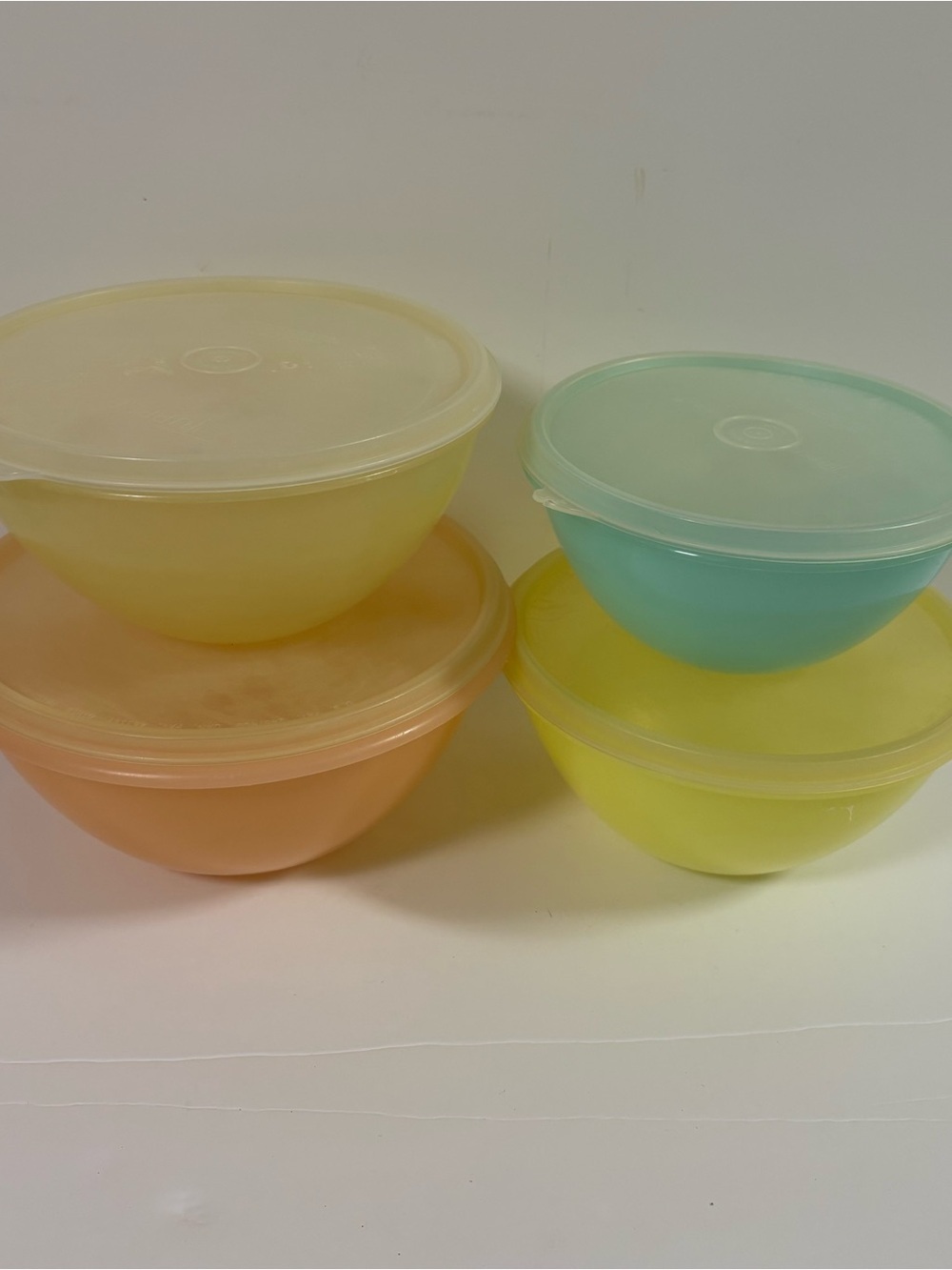 Vtg Tupperware Nesting Bowl Lot 4 with Lids Pastel Orange Blue Yellow